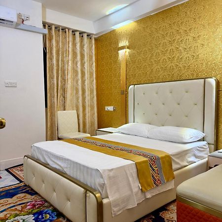 Ontrack Travel Transit Hotel Malé Kültér fotó