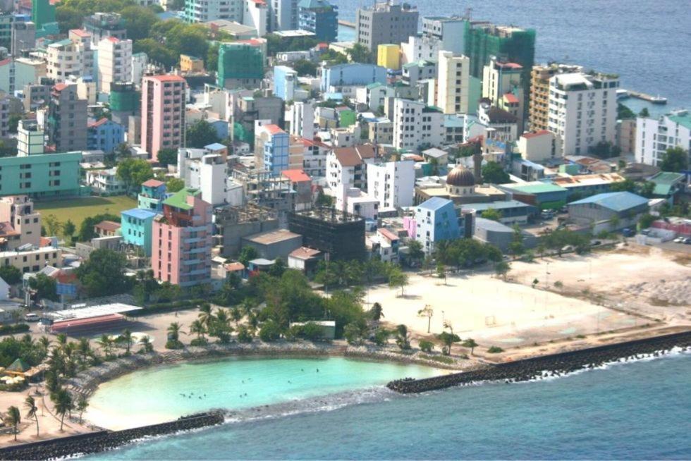 Ontrack Travel Transit Hotel Malé Kültér fotó