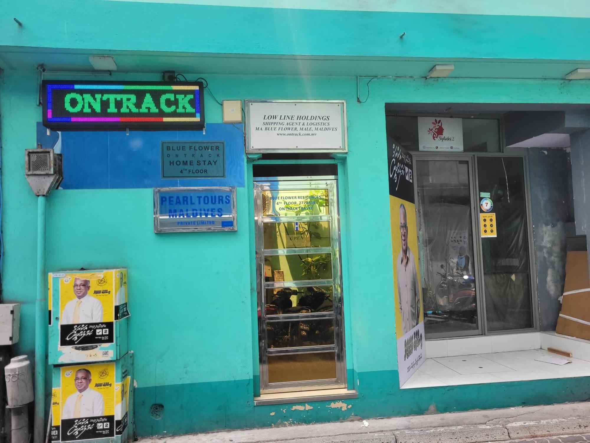Ontrack Travel Transit Hotel Malé Kültér fotó