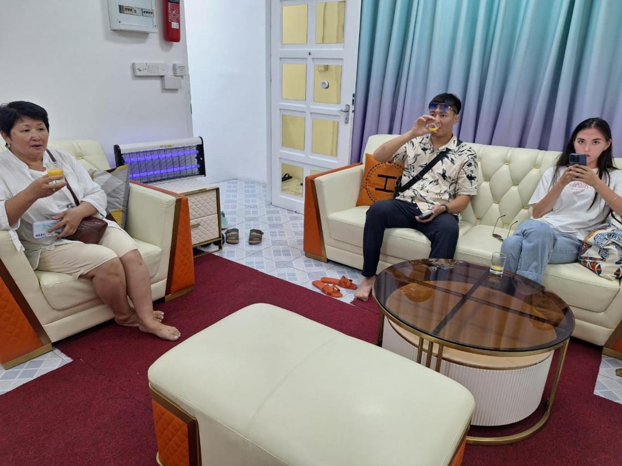 Ontrack Travel Transit Hotel Malé Kültér fotó